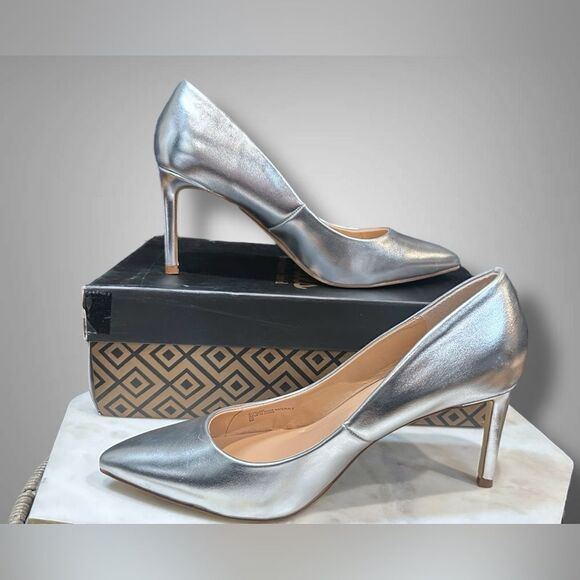 Charles by Charles David Smooth Metallic Sliver Pumps Heels Size 8 - Picture 10 of 12